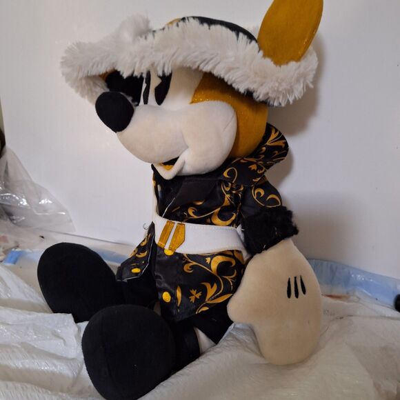 A Limited Edition Mickey Mouse Plush Pirates of The Caribbean Main Attraction - Picture 5 of 13